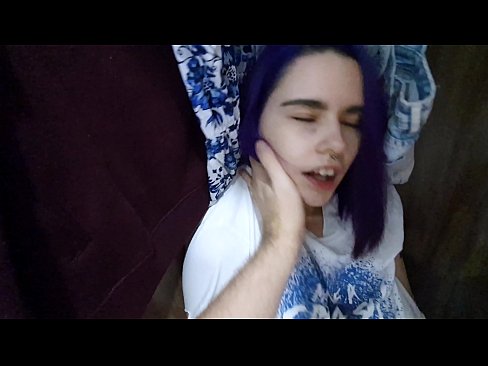 ❤️ Ya sami kanwata a cikin kabad ya taimaka mata ☑ Batsa vk ️❤